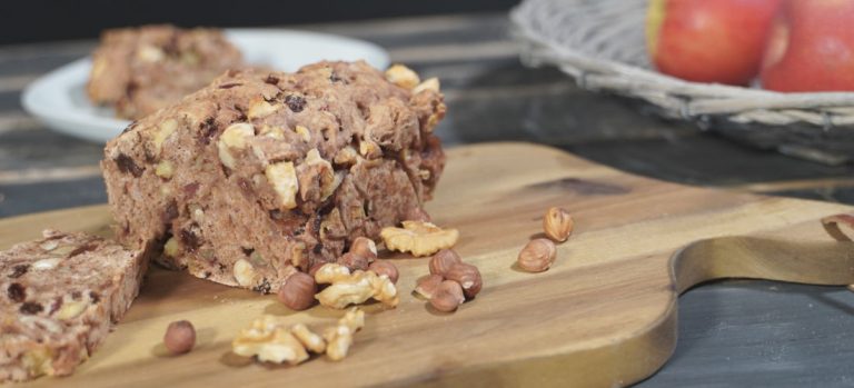 Apfel-Nussbrot - ein fruchtiges, süßes Brot mit Biss - BrotAberLecker