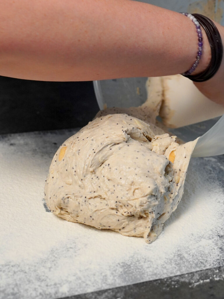 Apfel-Bauernbrot - aromatisch und lecker - BrotAberLecker